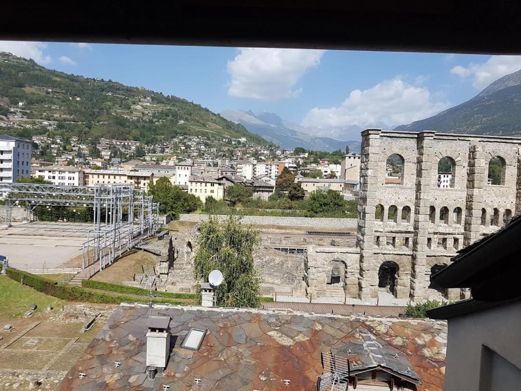 Aosta Con Vista - Appartamento In Centro Exterior foto
